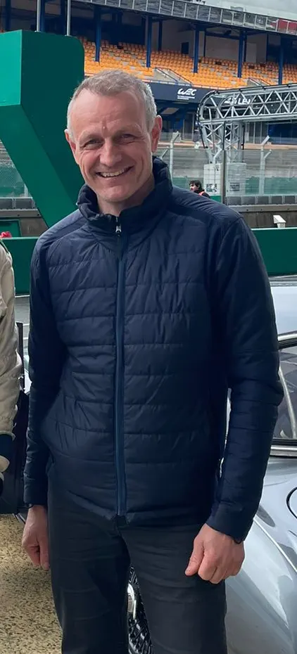 Sans-titrDFGDFGDFGDe-2 Olivier Clément, pilote professionnel, formateur et fondateur de l’association Handisport Automobile